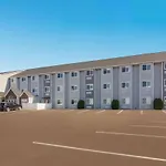 MainStay Suites Clarion, PA near I-80